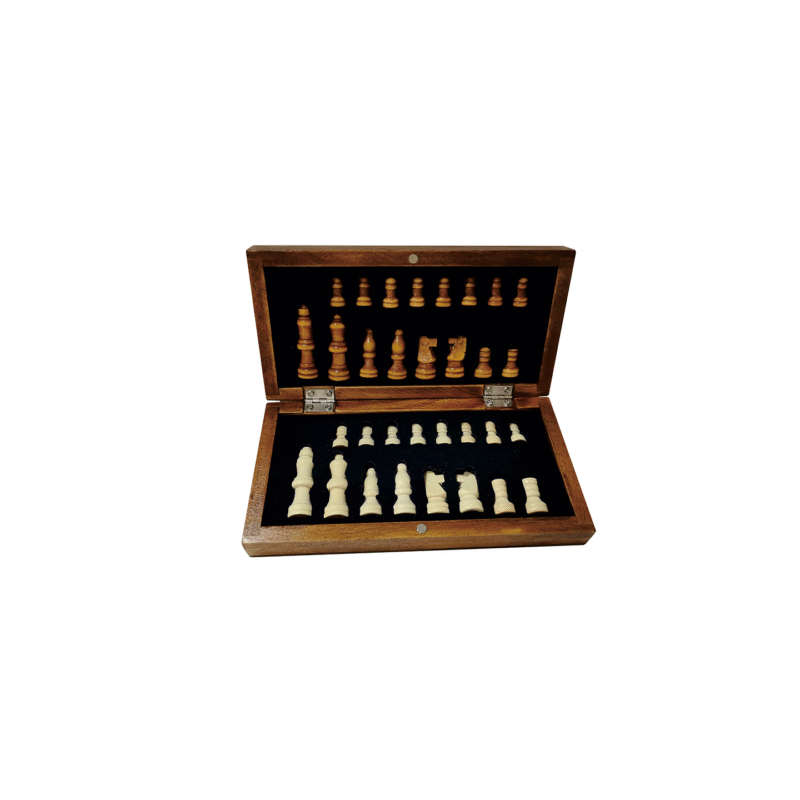 CHESS BOARD – Compact Wooden Chess Set